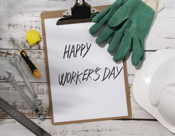 Avviso per le vacanze della Giornata del lavoro Polificar